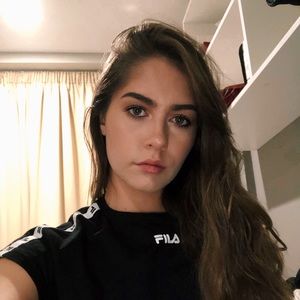 Meet your Posher, Isabel